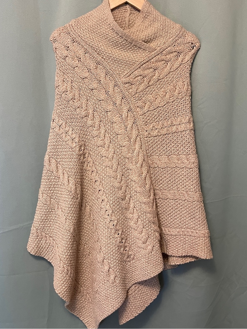 Inis Crafts Made in Ireland 100%Wool Chunky Knit Sweater Poncho Size S/M